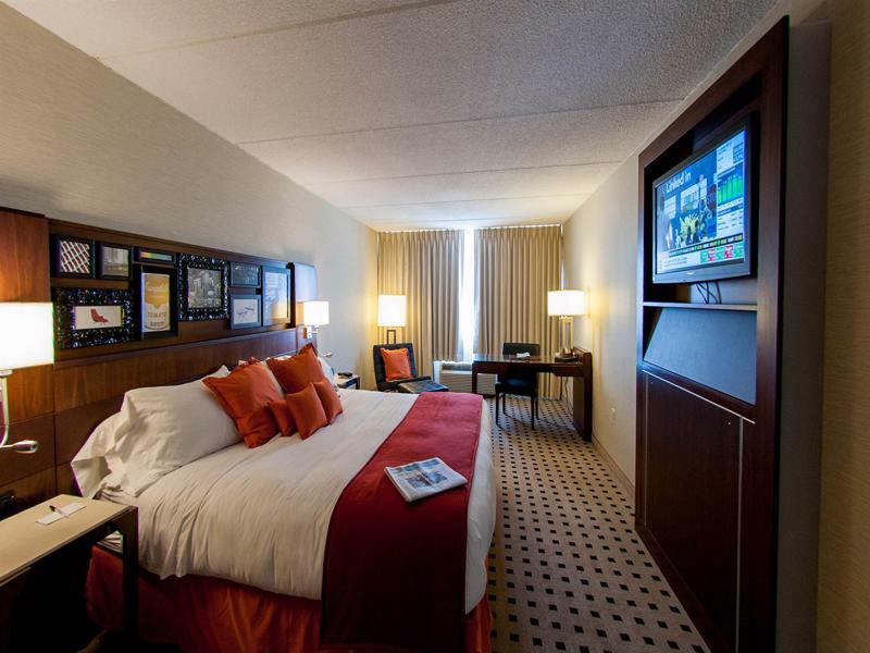 Delta Hotels By Marriott יוטיקה מראה חיצוני תמונה